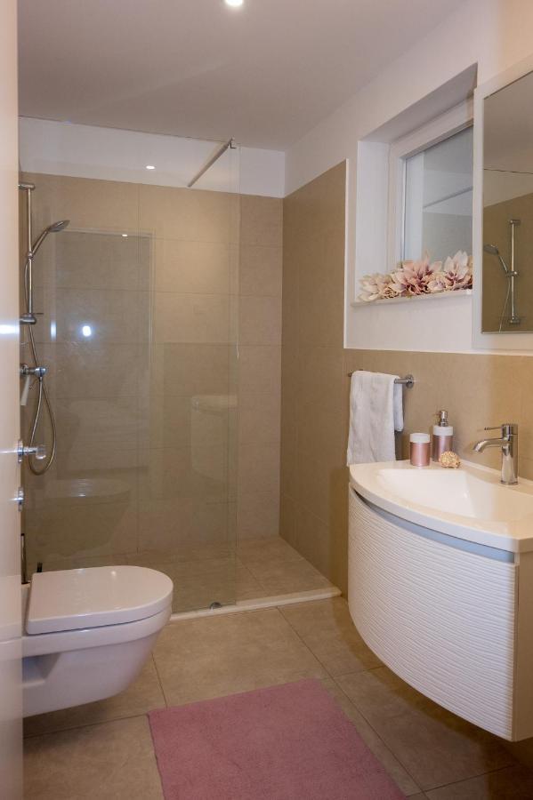 Paradise On The Beach Apartments Bibinje Esterno foto